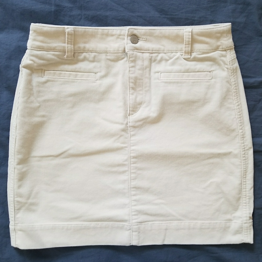 LOFT white curdoroy skirt, size 6P